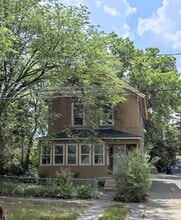 Building Photo - 595 Park St
