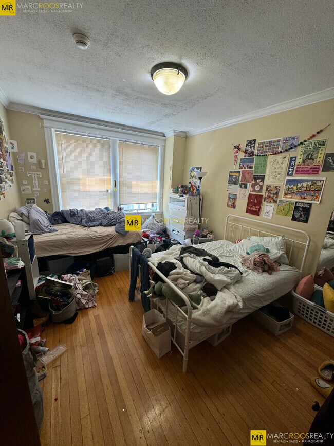 Building Photo - 464 Commonwealth Ave