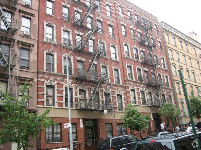 Primary Photo - 66-70 W 109th St