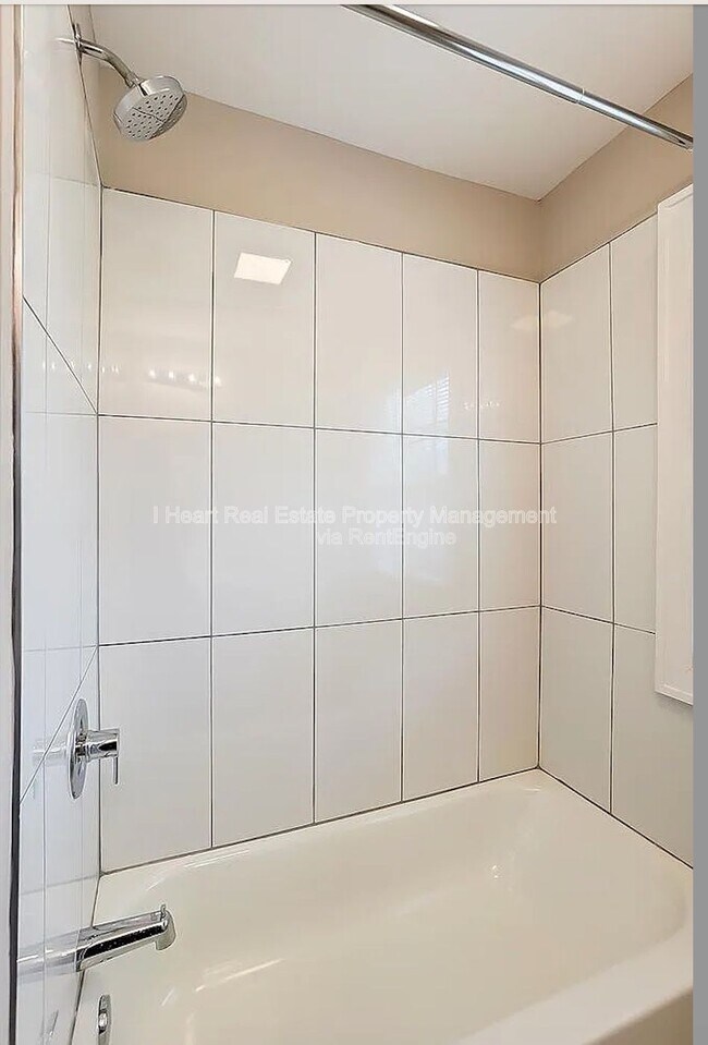 Foto del edificio - 99 N Harris Ave