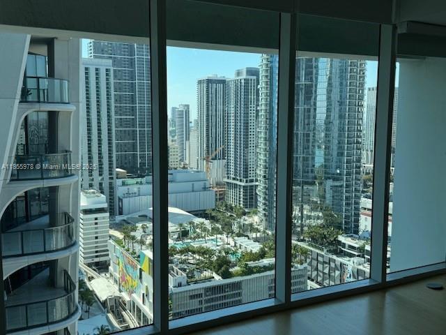 Foto principal - 1040 Biscayne Blvd