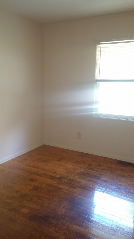 Building Photo - 4608 Valley Ln