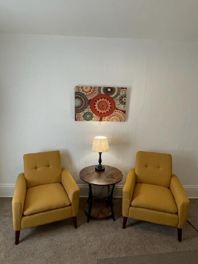 Foto del edificio - 828 Watson St SW