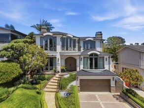 Building Photo - 108 S Poinsettia Ave