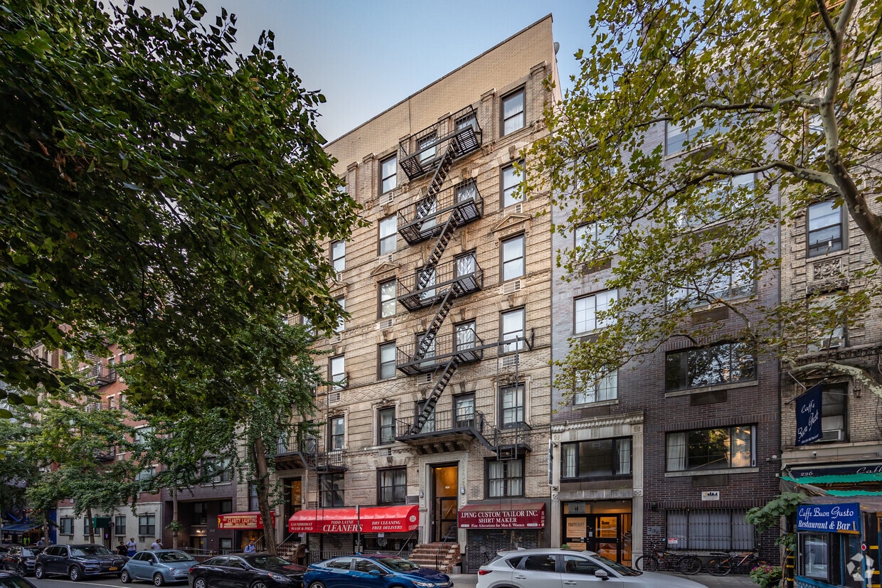 Primary Photo - 242 E 77th St
