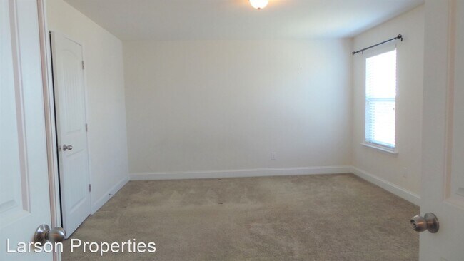 Building Photo - 4 br, 2.5 bath House - 523 Applecross Drive