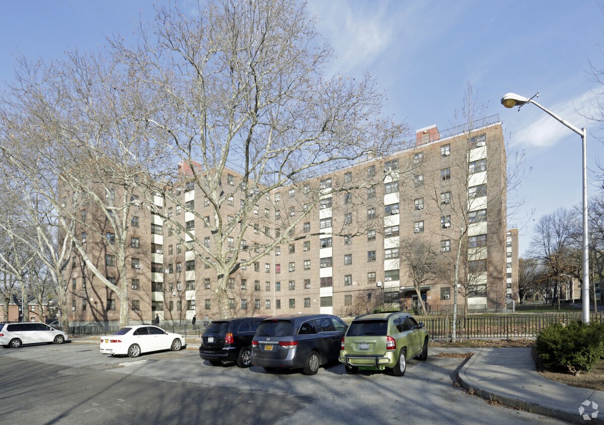 Soundivew Houses Apartments in Bronx, NY