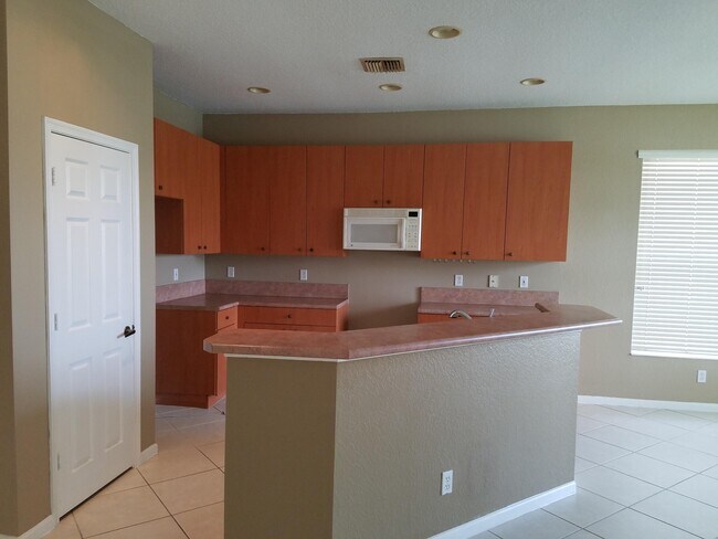 Building Photo - 155 Bella Vista Way