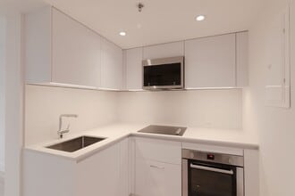 Building Photo - 3455 Rue Aylmer