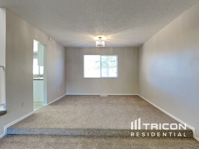 Building Photo - 4960 Spring Drive Reno NV