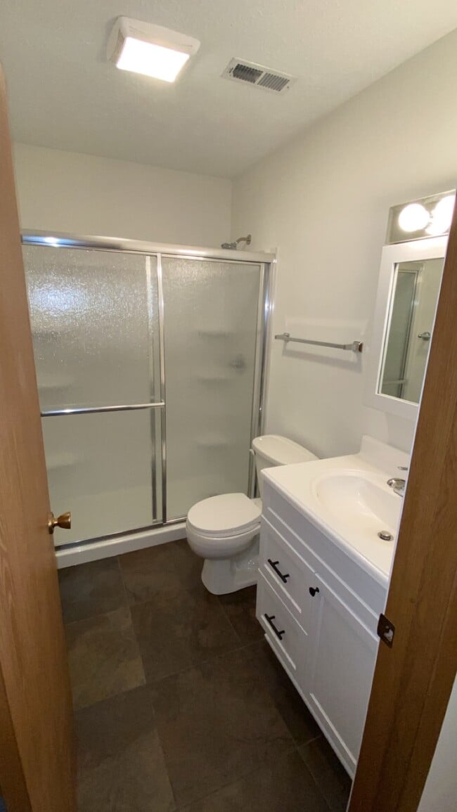 Foto del edificio - 525 Rosehill Dr