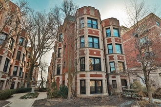 Building Photo - 7631 N Eastlake Terrace