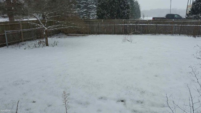 Foto del edificio - 2616 N Williamston Rd