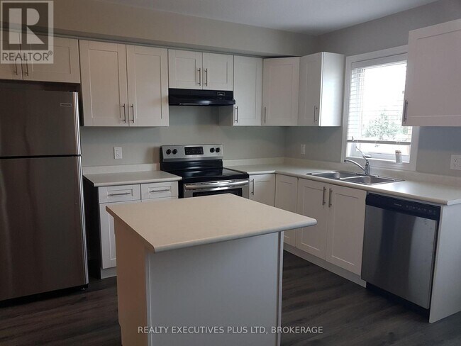 Building Photo - 7768 Ascot Cir