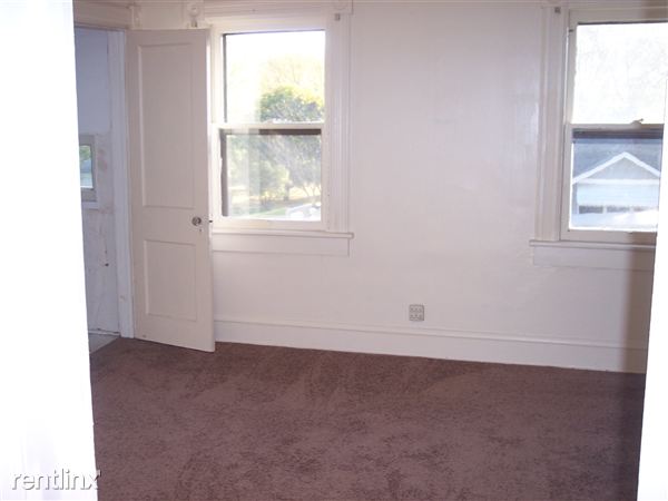 Building Photo - 2311 Spring Arbor Rd