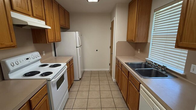 Building Photo - 249 Marvin Cove