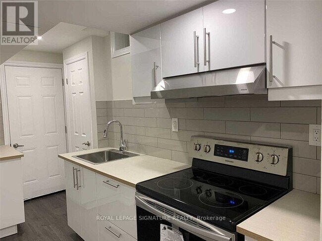 Photo du bâtiment - 61 Frenchpark Cir