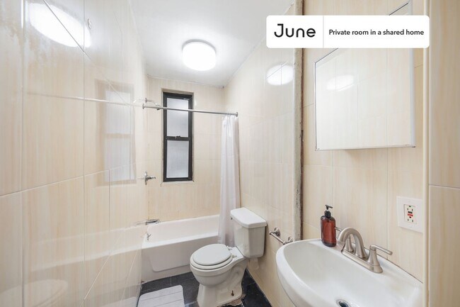 Foto del edificio - Room in Shared 3 bed/1 bath home in Upper West Side