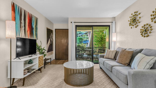 Building Photo - 2800 N Los Felices Rd