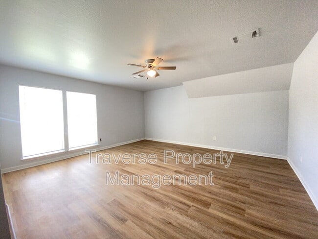 Building Photo - 2230 Chase Ct