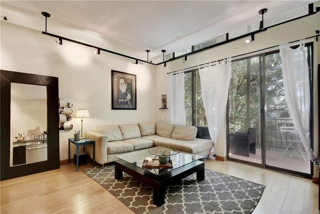 Foto del edificio - 606 W Lynn St