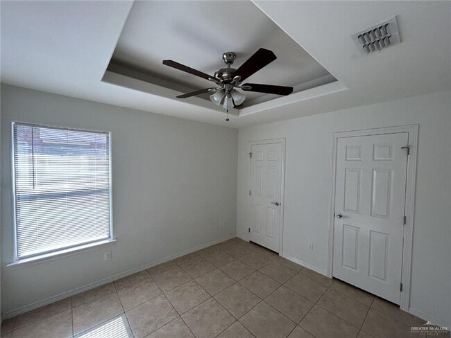 Building Photo - 2905 Linda Vista St