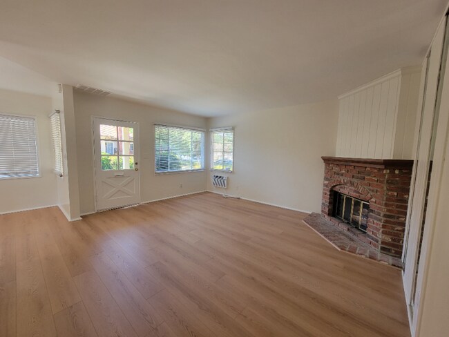 Foto del edificio - 7266 Allott Ave