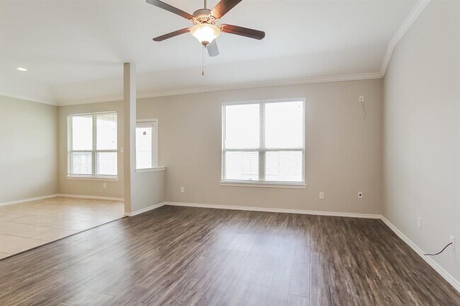 Foto del edificio - 4311 Plumeria Ave