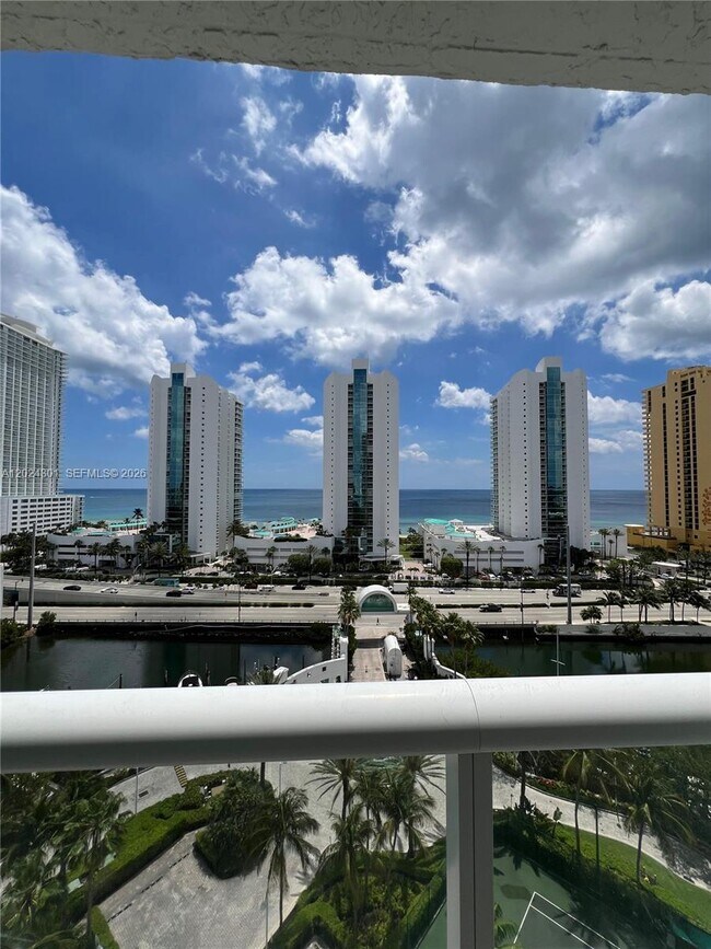 Building Photo - 16400 Collins Ave