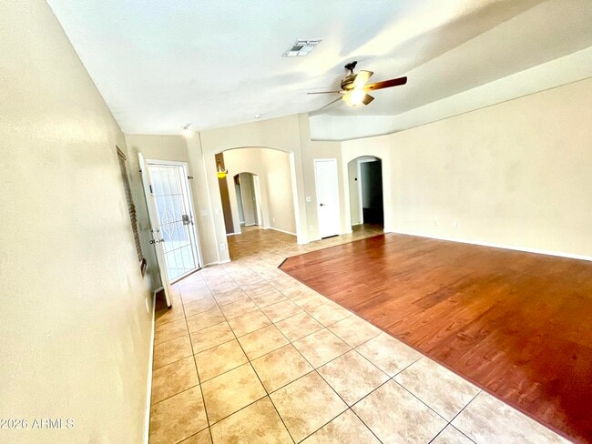 Building Photo - 3229 E Tonopah Dr