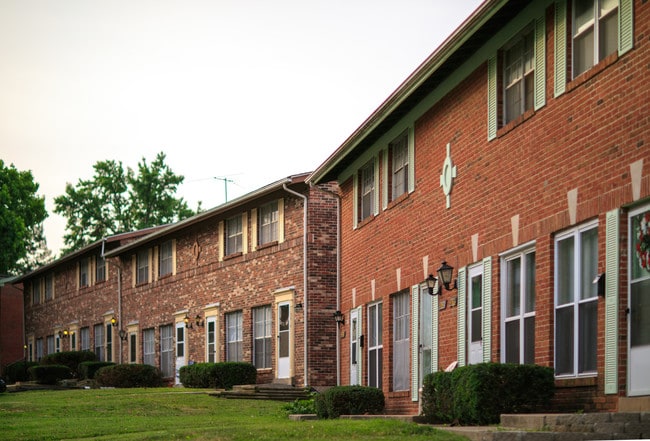Building - Lynntown Apartments
