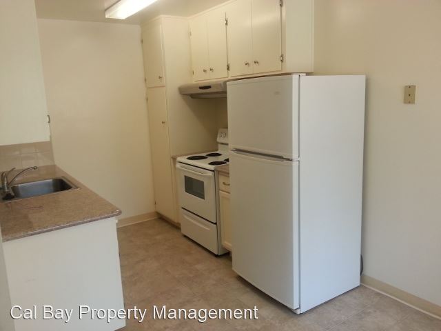 Building Photo - 641 Kirkland Dr
