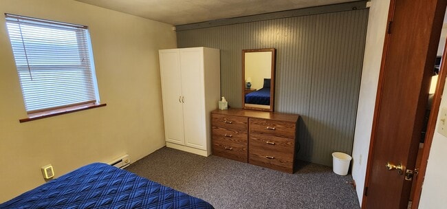 Building Photo - 1240 Ben Avon St