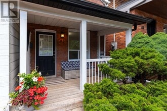 Building Photo - 42 Roslin Ave