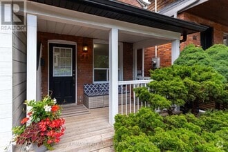 Building Photo - 42 Roslin Ave