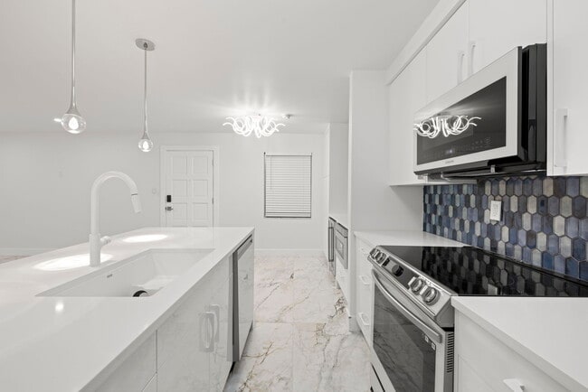 Building Photo - 5306 Santa Rosa Ct