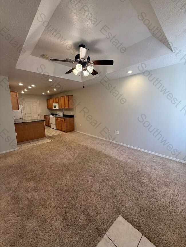 Foto del edificio - Spacious 2 bedroom 2 Bath apartment-WILL ACCEPT A SMALL PET- ALL BILL'S PAID!