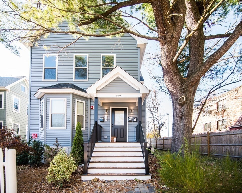 Foto principal - 757 Washington St