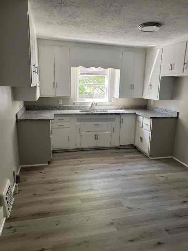 Foto del edificio - 1115 Clover St