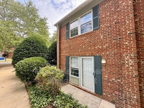 Building Photo - 126 Friar Ln