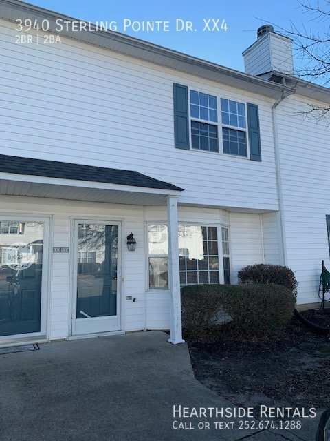 Foto principal - 2 Bed / 1.5 Bath Townhome in Sterling Pt