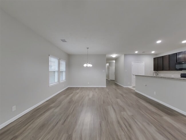 Foto del edificio - 210 Pequin Rd