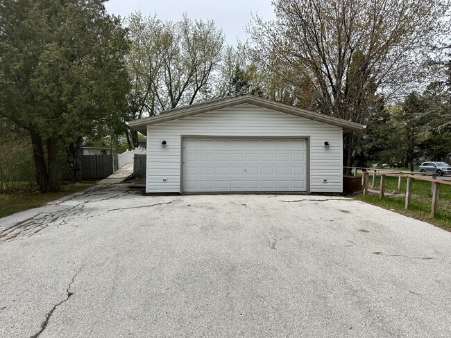 Building Photo - 2731 Triggs Ave