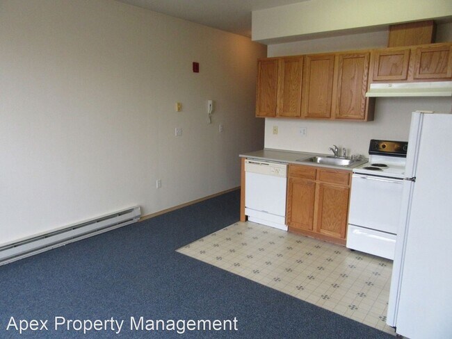 Foto del edificio - 1 br, 1 bath Apartment - 1304 RAILROAD AVENUE