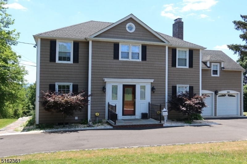 385 Grove St, Clifton, NJ 07013 House Rental in Clifton, NJ