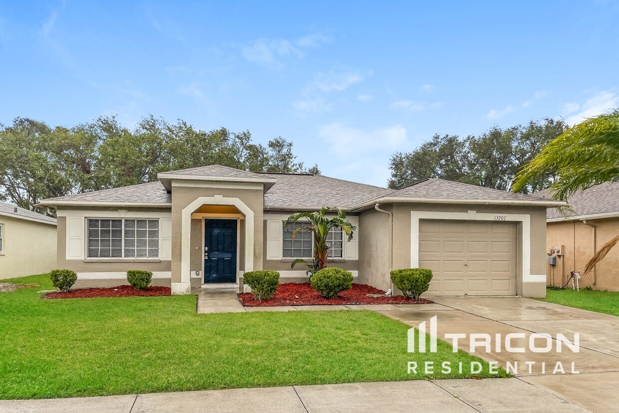Primary Photo - 13207 Prestwick Creek Drive Riverview FL