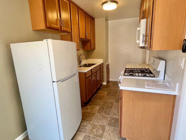 Foto del edificio - 1570 Hornblend St