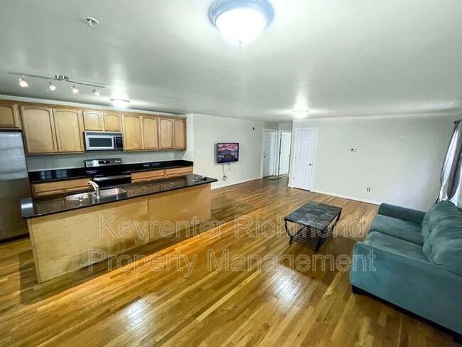 Photo - 3219 Ellwood Ave Apartment