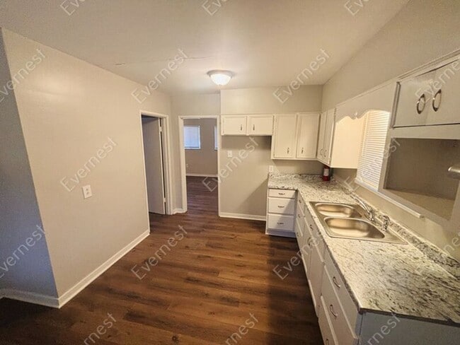 Building Photo - 1655 Woodburn St