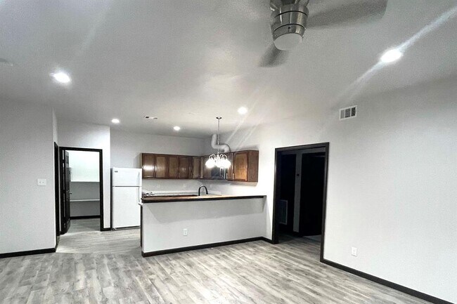 Foto del edificio - 6510 Goforth St